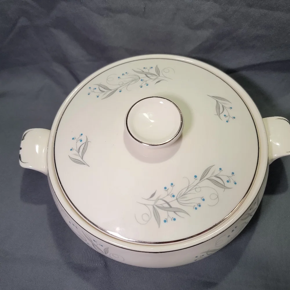 Vintage 1950s Homer Laughlin Celeste Collection Small Covered Serving Dish